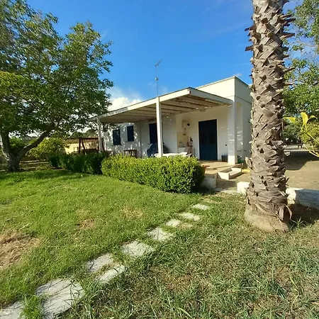 Nel Salento Con Giardino Privato E Parcheggio - Ideale Per Famiglie Сasa de vacaciones Galatina